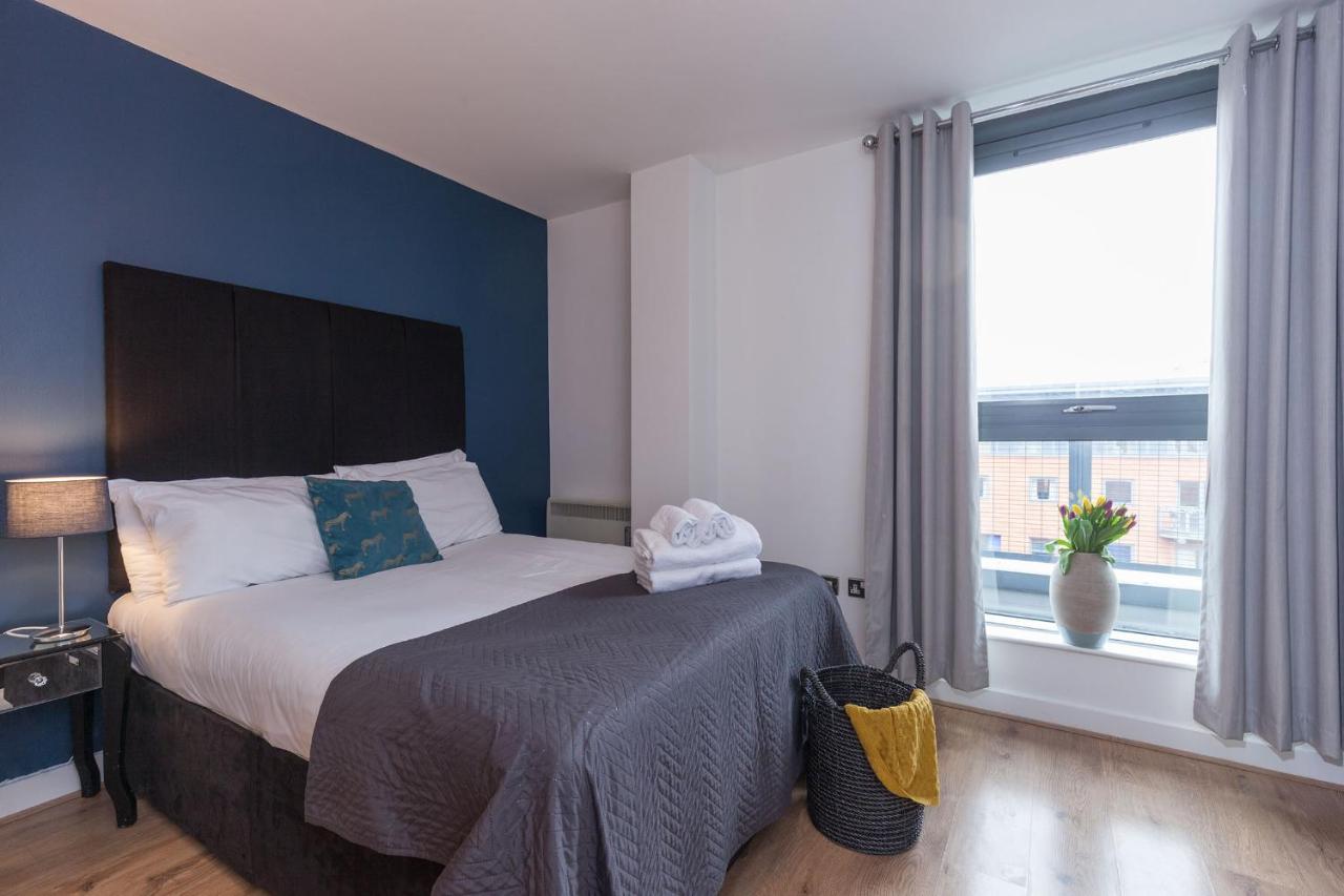 Discover modern, fully furnished Serviced Apartments in Sheffield with wood flooring, washer dryers, free WiFi, and on-site parking. Enjoy stylish living! Book Now With Urban Stay.