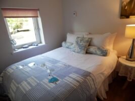 Discover cozy Milton of Campsie accommodation. Feel at ease to cozy up on the couch while enjoying the flat-screen TV, and utilize our complimentary WiFi to map out tomorrow's adventures Book Now with Urban Stay.