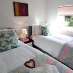 Book fully furnished Milton of Campsie Accommodation for your self-catering holiday in North Glasgow! More Privacy and Cheaper than a Hotel! Urban Stay