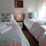 Book fully furnished Milton of Campsie Accommodation for your self-catering holiday in North Glasgow! More Privacy and Cheaper than a Hotel! Urban Stay