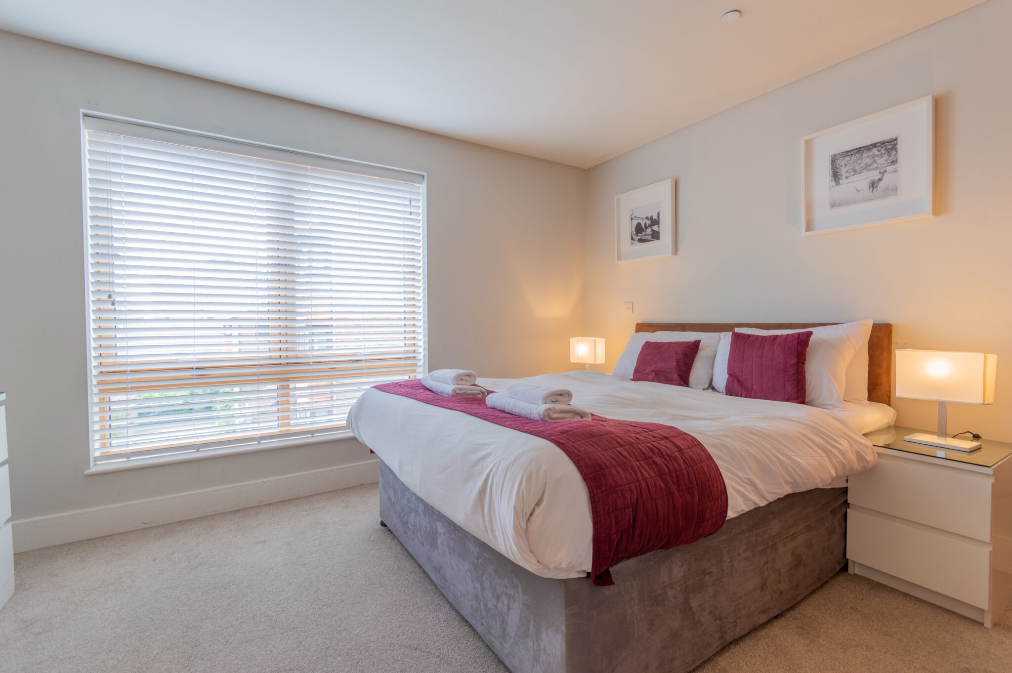 Discover exceptional accommodation in Kingston Upon Thames at Marina by Urban Stay. Explore our special amenities including modern furnishings, convenient location, and top-notch services. Experience comfort and convenience during your stay. Book now!