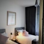 Discover comfort in Hillington Accommodation, Craigmuir Glasgow. Fully furnished, complimentary WiFi, and modern amenities. Reserve your stay now! | Urban Stay