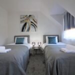 Book Renfrew Serviced Apartments for Corporate Short Lets today! This 3-bedroom Family Accommodation is near Glasgow Airport & Paisley centre | Urban Stay