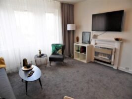 Book Cheap Serviced Accommodation in Paisley. Our Furnished West Glasgow Apartments are Near Glasgow Airport and Transport Links. Enquire now Urban Stay