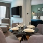Serviced accommodation in Birmingham provide you all bills included, Chrome Cast TV, a pet-friendly and luggage lockers and co-working space.