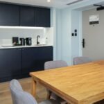 Serviced accommodation in Birmingham provide you all bills included, Chrome Cast TV, a pet-friendly and luggage lockers and co-working space.