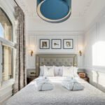 Discover luxury serviced accommodation in Edinburgh at Rìgh Residences, offering stylish apartments near top attractions and business hubs.