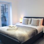 Enjoy centrally located serviced apartments in West Finchley Apartments with nearby green spaces. High-end interiors, Book Now. 0 208 691 3920