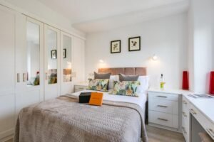 Experience luxury Chelsea apartments at Nell Gwynn House in Kensington. Perfect for business and leisure stays. Book Now ! | Urban Stay