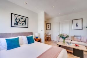 Experience luxury Chelsea apartments at Nell Gwynn House in Kensington. Perfect for business and leisure stays. Book Now ! | Urban Stay