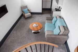 Discover Ainscow Serviced Apartments for premium extended stay accommodation. Ideal for business and leisure with modern amenities. | Urban Stay