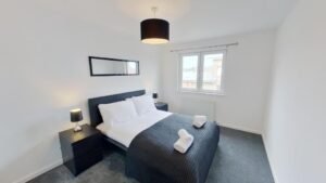 Bothwell Road, Premier Aberdeen Corporate Serviced Apartments with modern comforts, excellent transport links, and nearby attractions. | Urban Stay