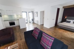Discover luxury furnished rentals at Malt House in Edinburgh. Ideal for business and leisure, near key attractions and transport links. | Urban Stay