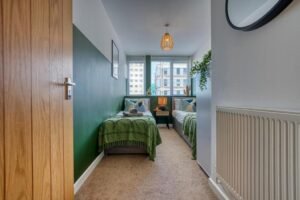 Welcome to Enterprise House Apartment for convenient corporate stays. Enjoy modern amenities and nearby attractions. Book with us ! | Urban Stay