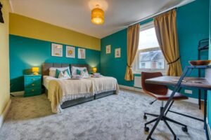 "Discover Seabird House Apartments in Portsmouth, offering premier corporate housing solutions and convenient access to local attractions." | Urban Stay