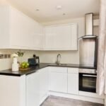 Discover Lambeth luxury at Streatham Crib. Ideal for business or leisure, enjoy modern comforts, convenient transport links, and top London attractions. | Urban Stay