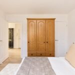 Discover Lambeth luxury at Streatham Crib. Ideal for business or leisure, enjoy modern comforts, convenient transport links, and top London attractions. | Urban Stay