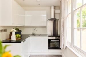 Discover Lambeth luxury at Streatham Crib. Ideal for business or leisure, enjoy modern comforts, convenient transport links, and top London attractions. | Urban Stay