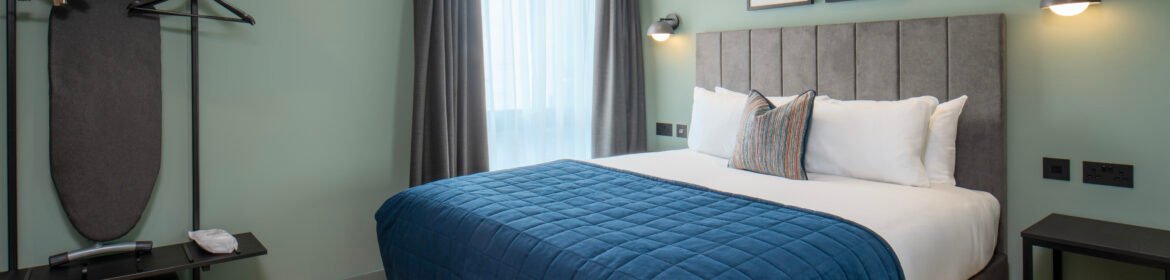 Birmingham Aparthotel – Furnished Short Let Apartments Midlands Book your ideal hotel alternative with our Birmingham Aparthotel! Our Serviced Apartments are fully furnished and ideal for business stays!