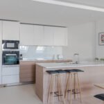 Experience Hollen Street serviced accommodation in Soho, London. Enjoy comfort, luxury, and easy access to iconic attractions! | Urban Stay