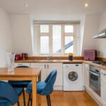 Discover luxury apartments in Fitzrovia at Hanson Street. Enjoy comfort, style, and easy access to London’s top attractions! | Urban Stay