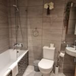 Book the best Serviced Apartment at London Bridge for families and groups. This large corporate accommodation is suitable for up to 7 guests! Urban Stay