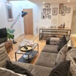 Book the best Serviced Apartment at London Bridge for families and groups. This large corporate accommodation is suitable for up to 7 guests! Urban Stay