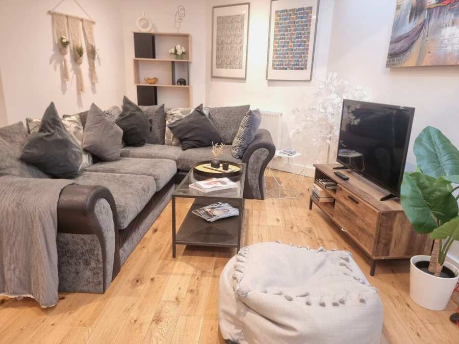 The Best Corporate Accommodation at London Bridge for Groups Families and Pet Relocations to the UK - Urban Stay