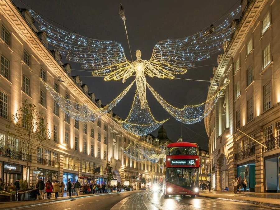 The Ultimate Christmas Business Trip - How to Mix Work and Festivities in London - Oxford Street