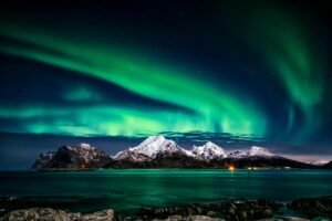 50 Amazing Things to Do in the UK in February - northern lights