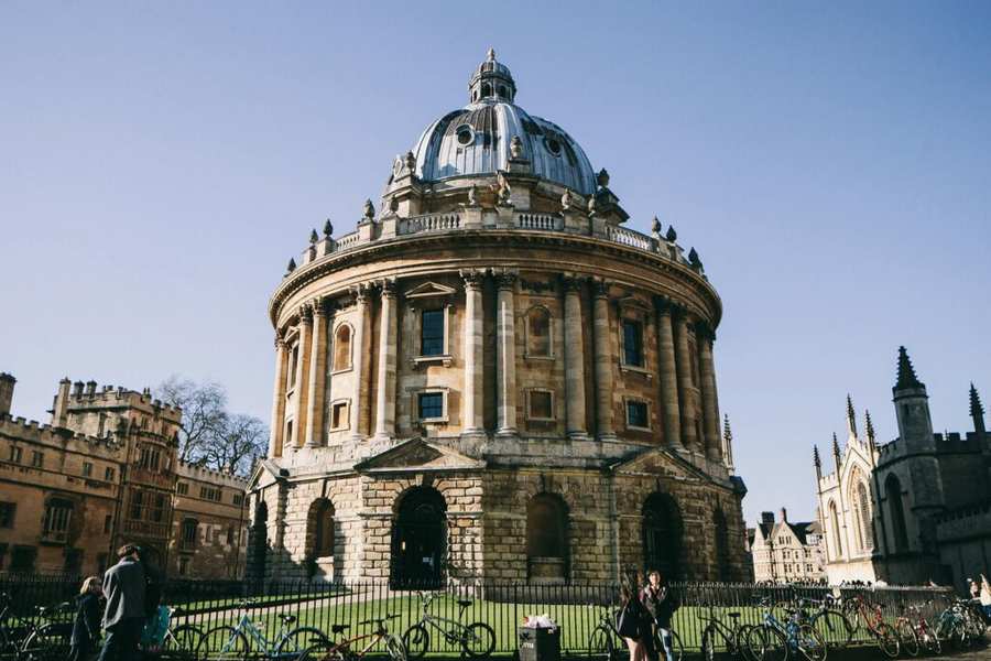 50 Amazing Things to Do in the UK in February - oxford college