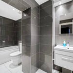 Stay in a premium Canary Wharf Serviced Apartment with river views, parking, and space for up to 8 guests. Don’t miss out – book now!