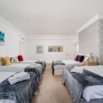 Stay in a premium Canary Wharf Serviced Apartment with river views, parking, and space for up to 8 guests. Don’t miss out – book now!