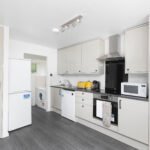 Book the perfect holiday accommodation in Stevenage. Stay at this charming 2-bed cottage in Hertfordshire with a garden and parking!