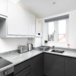 Serviced apartments in Enfield with Wi-Fi, kitchen, parking, and fast train links to London. Book your stay now.