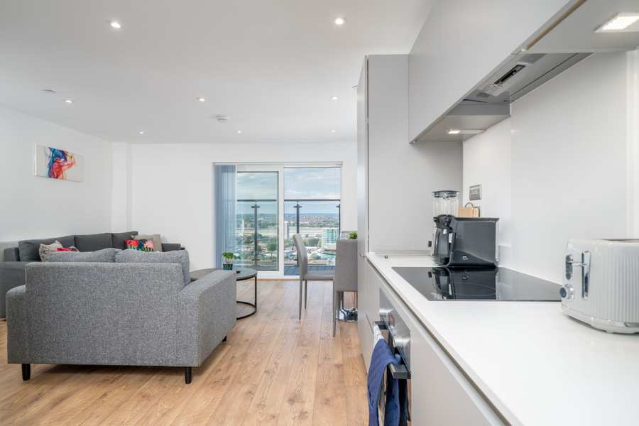 Serviced Apartments Greenwich East London | Urban Stay Stay-at-Serviced-Apartments-Greenwich-Enjoy-Thames-views,-modern-amenities,-and-easy-access-to-Canary-Wharf.-Book-Now