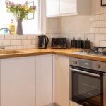 Discover Self-catering apartments in Exeter. Fully equipped with modern amenities, private garden. Ideal for business and leisure stays. | Urban Stay