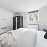 Spacious 3-bedroom serviced accommodation in Wandsworth, close to New Nine Elms Tube. Perfect for business or leisure stays in London.