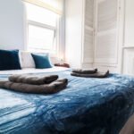 Spacious 4-bedroom serviced apartments Portsmouth near key transport and attractions. Perfect for families and business travellers. Book Now