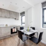 Discover short stay accommodation in Luton near Luton Airport, Luton City Centre, and train station. Book Executive Serviced Apartments now