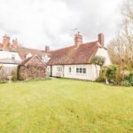 Book Cheap Hotel Alternatives near Chelmsford with our Essex Serviced Apartments! Our furnished 2-bed flat is great for corporate short lets.