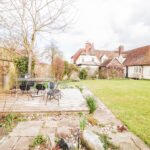 Book Cheap Hotel Alternatives near Chelmsford with our Essex Serviced Apartments! Our furnished 2-bed flat is great for corporate short lets.