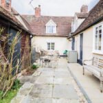 Book Cheap Hotel Alternatives near Chelmsford with our Essex Serviced Apartments! Our furnished 2-bed flat is great for corporate short lets.