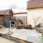 Book Cheap Hotel Alternatives near Chelmsford with our Essex Serviced Apartments! Our furnished 2-bed flat is great for corporate short lets.