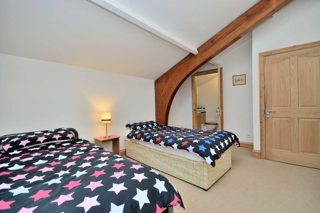 Vicarage Lane Apartment