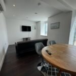 Holiday Rentals Wimbledon: Cozy one-bedroom flat just 20 mins from Central London. Ideal for business and leisure stays.