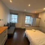 Stay in stylish serviced apartments in Hoxton, East London, ideal for families and business travellers with easy transport links.