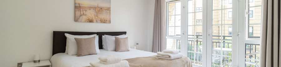 Reading Serviced Accommodation for Corporate Short Lets Stay at Riverside House Reading Serviced Accommodation! We offer fully furnished corporate short let rentals for 1 week, 1 month or longer!