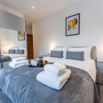 Book Short Let Rentals in Reading, your ideal corporate accommodation for 1 week, 1 month or longer. We offer cheaper rates than hotels!