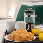 Book Short Let Rentals in Reading, your ideal corporate accommodation for 1 week, 1 month or longer. We offer cheaper rates than hotels!